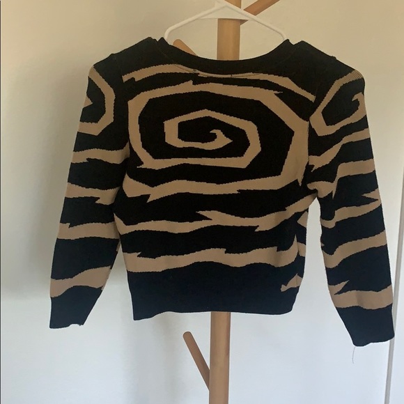 Cropped Sweater - Picture 3 of 3